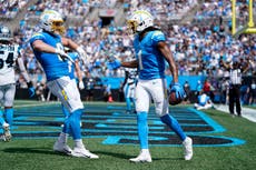 Herbert lanza 2 TD a Johnston y Chargers vapulean a 26-3 Panthers para continuar invictos