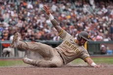 Padres completan barrida al vencer 4-3 a Gigantes en 10 entradas