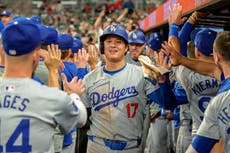 Dodgers blanquean 9-0 a Bravos, que caen fuera de contención a los playoffs