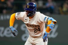 Cerveceros superan a Filis, 6-2 en duelo entre líderes divisionales