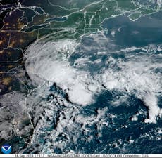 Perturbación lleva condiciones de tormenta tropical a partes de las Carolinas