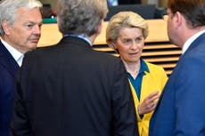 Jefa de Comisión Europea presenta su nuevo equipo, con mujeres en altos cargos