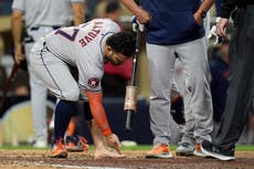 Astros superan 4-3 a Padres en 10 innings, tras expulsión de Altuve