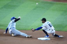 Ohtani llega a 49 robos en triunfo de Dodgers por 8-4 sobre Marlins