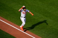 Jonrón de Santander le da la victoria 5-3 a Orioles ante Gigantes