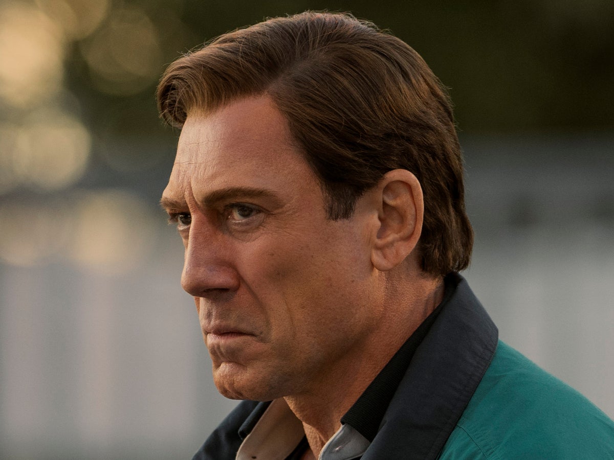 Monstruos': reacciones de los espectadores a polémica escena en la nueva serie de Netflix sobre el caso de los hermanos Menéndez | Independent Español