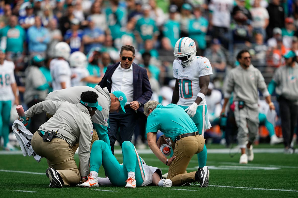 Seahawks crush Dolphins 24-3, while Miami suffers another injury to its quarterbacks