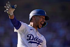 Ohtani y Betts hilan jonrones en el 9no para que Dodgers dejen tendidos 6-5 a Rockies