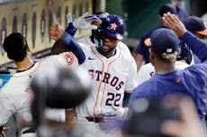 Astros coronan repunte al conquistar su 4to título consecutivo en el Oeste de la Americana