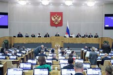 Rusia: Avanza en Parlamento prohibición de adopciones por países donde transición de género es legal