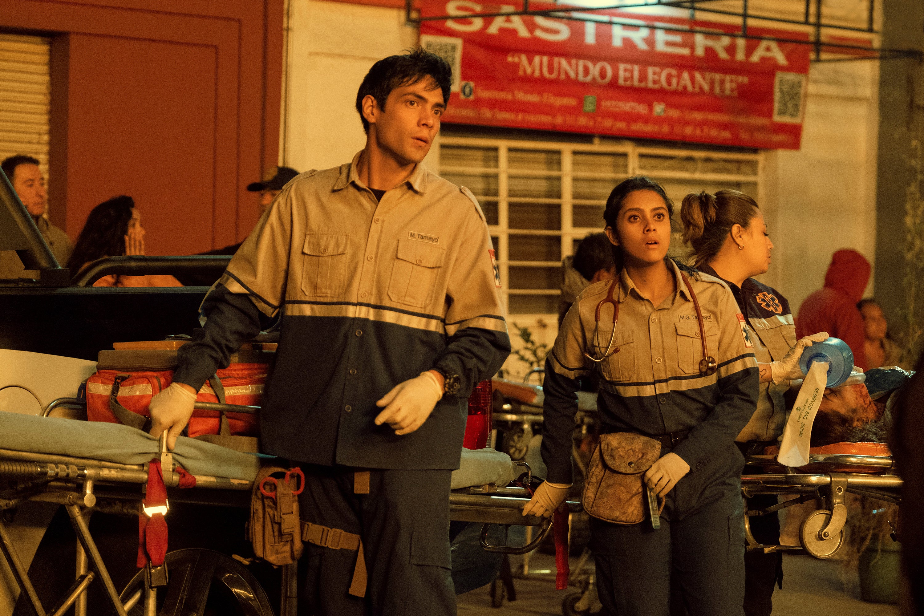 FAMILIA DE MEDIANOCHE