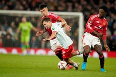 Man United se atraganta con empate 1-1 ante Twente en la renovada Liga Europa