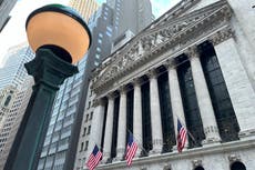 Wall Street impone nuevo máximo mientras que los mercados mundiales registran ganancias