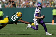 Darnold y los invictos Vikings dominan primera mitad y se aferran para vencer 31-29 a Packers