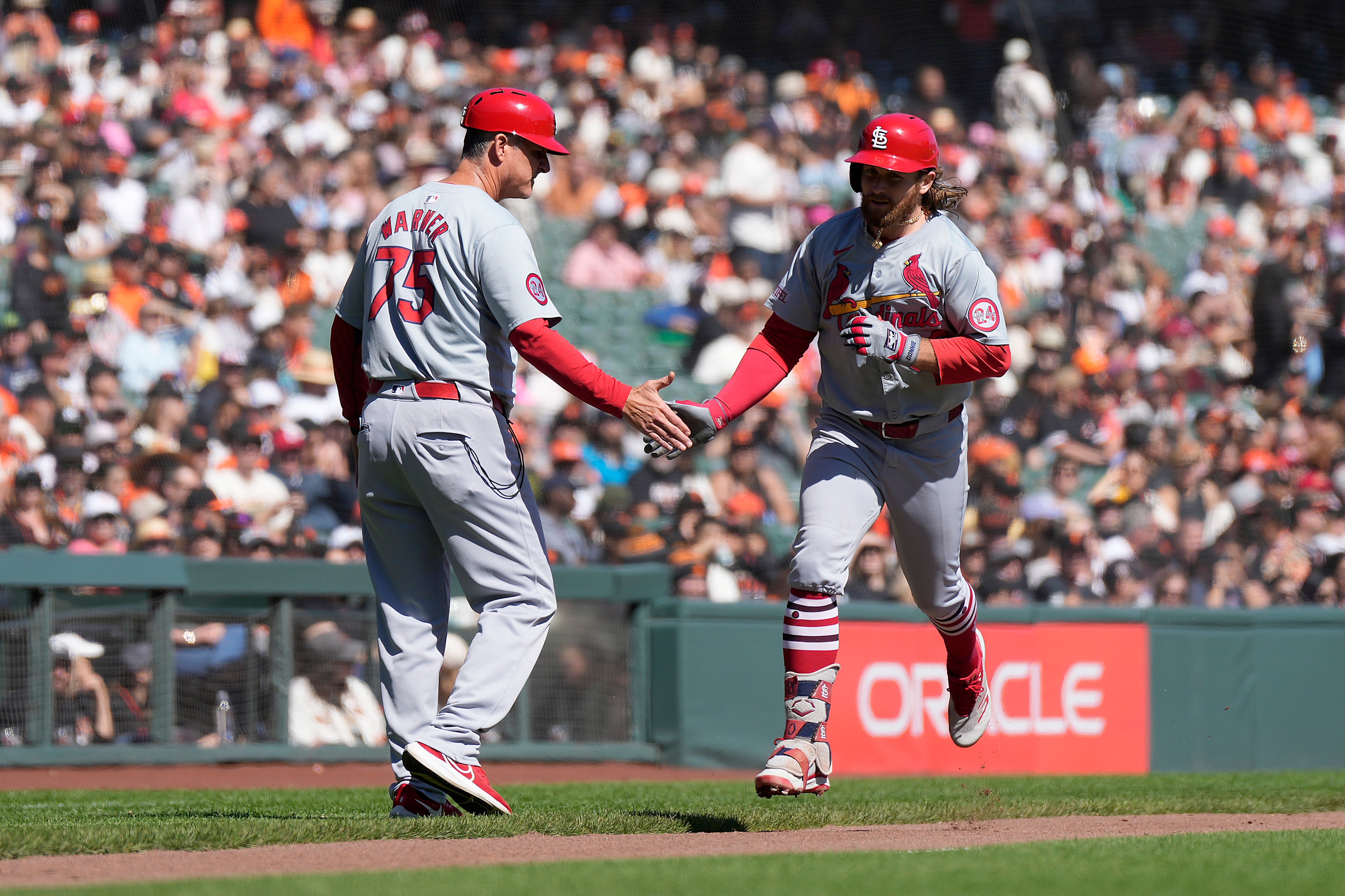 CARDENALES-GIGANTES