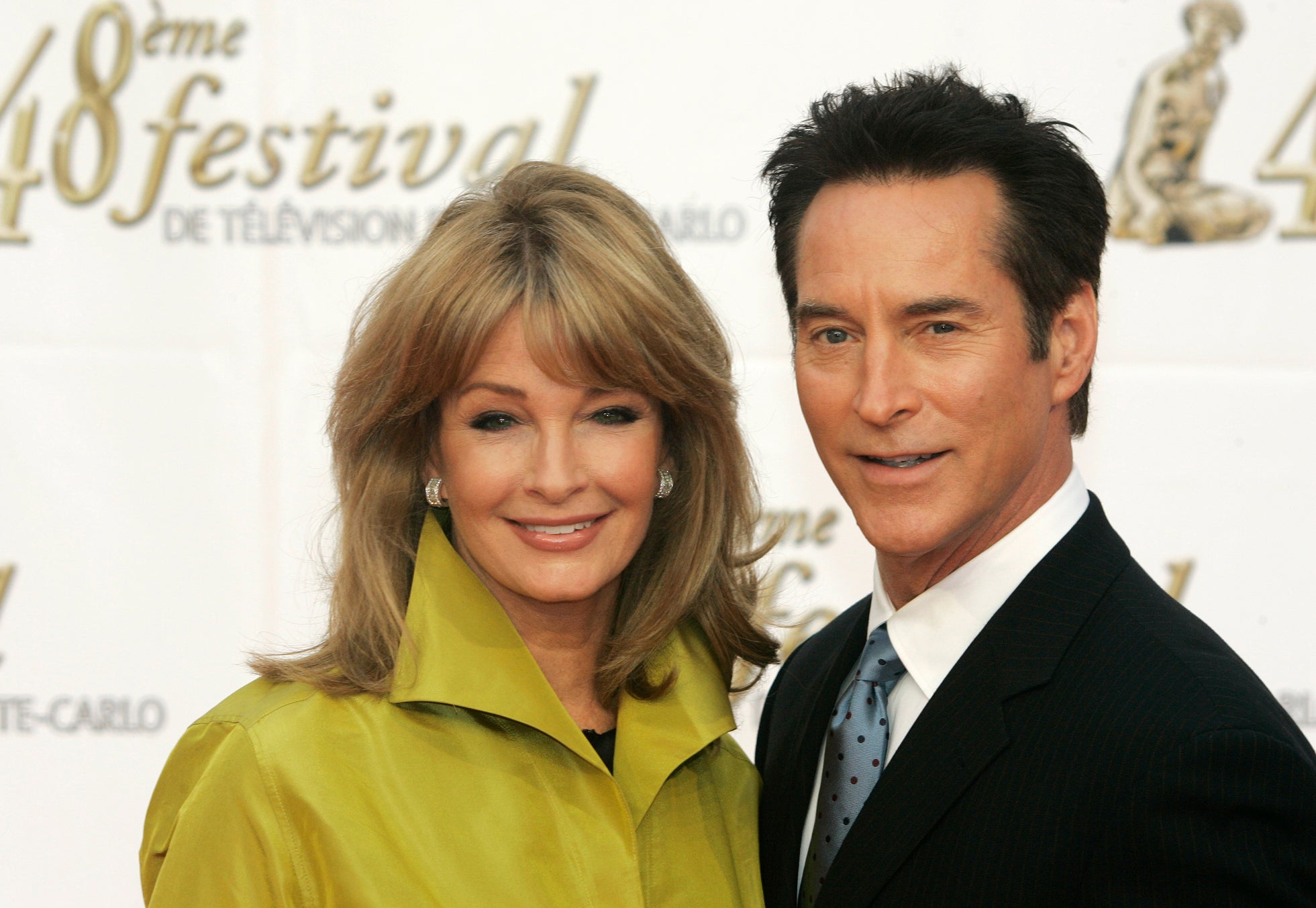 DRAKE HOGESTYN-DECESO