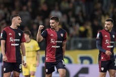 Cagliari sale del fondo en la Serie A con victoria en Parma