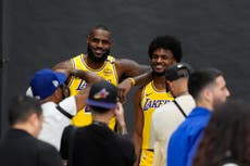 LeBron James es pura alegría al empezar a entrenar con su hijo Bronny con los Lakers