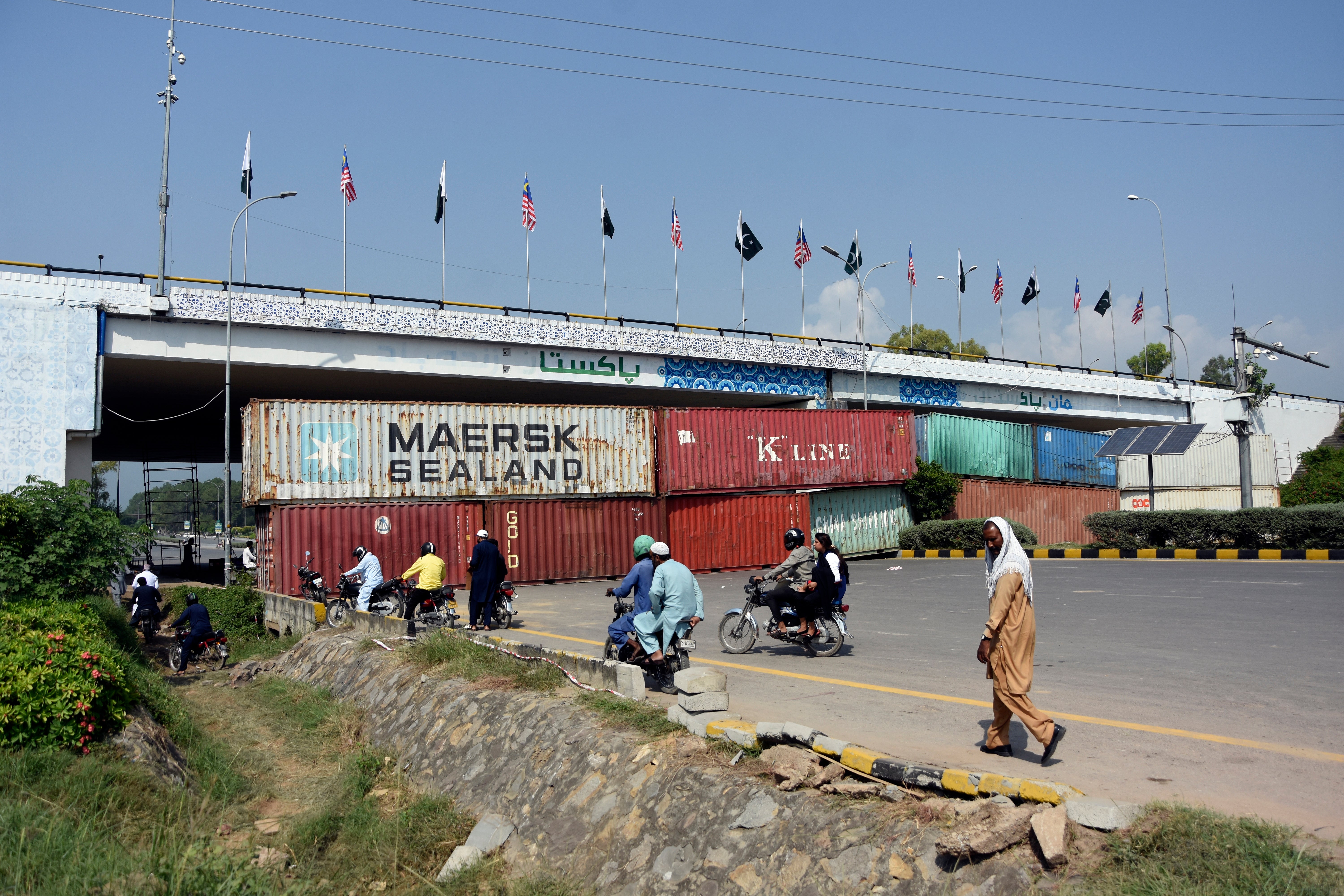 ASI-GEN PAKISTÁN-KHAN PROTESTA