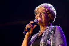 Cissy Houston, cantante de góspel galardonada y madre de Whitney Houston, muere a los 91 años