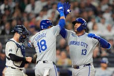 Salvador Pérez y Maikel García brillan por Reales en victoria 4-2 para empatar serie con Yankees