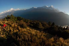 Mueren 5 montañeros rusos en Nepal cuando escalaban la séptima montaña más alta del mundo