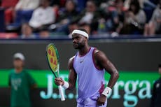 Tiafoe vocifera ráfaga de insultos a un juez de silla tras una derrota en el Masters de Shangái