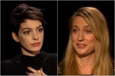 Anne Hathaway se disculpa con periodista por ser “grosera” en una entrevista de 2012