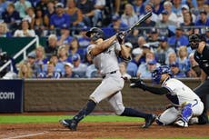 Con jonrón de Stanton en la 8va, Yankees superan 3-2 a Reales y están a un triunfo de avanzar