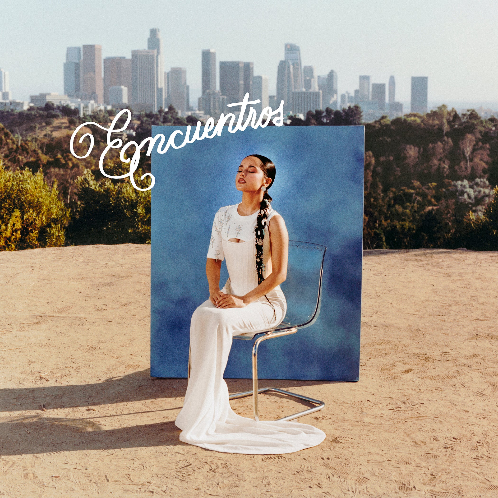 Becky G se afianza en la música regional mexicana con “Encuentros”