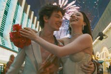 Reseña: Bailarinas exóticas, oligarcas y un cuento de hadas, “Anora” es un viaje salvaje