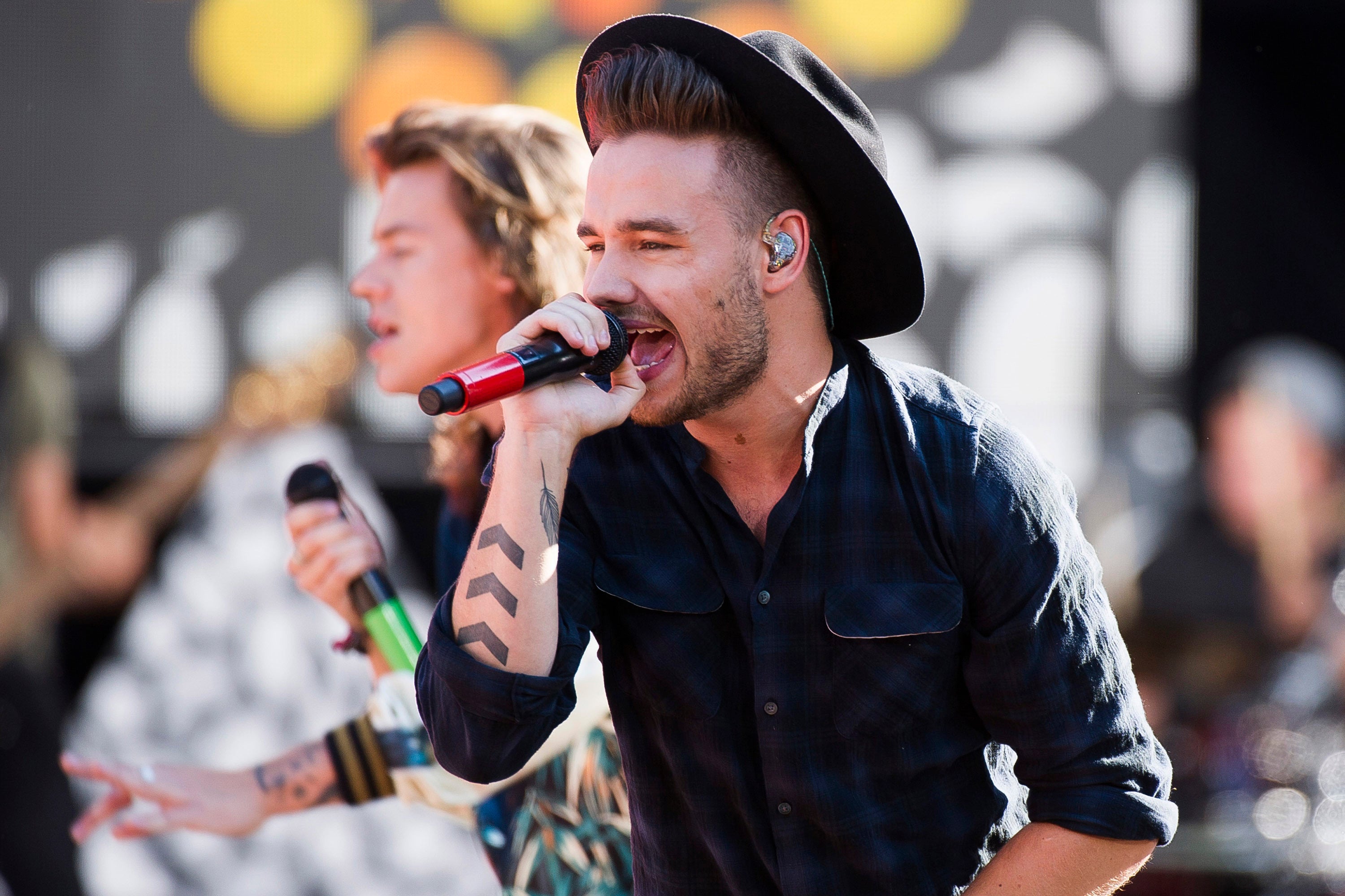 Liam Payne y Harry Styles se presentan en el programa ‘Good Morning America’ de ABC en 2015