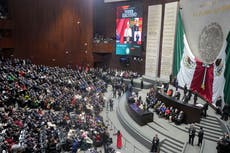 El Congreso de México avala una reforma que da prioridad a estatal eléctrica sobre empresas privadas