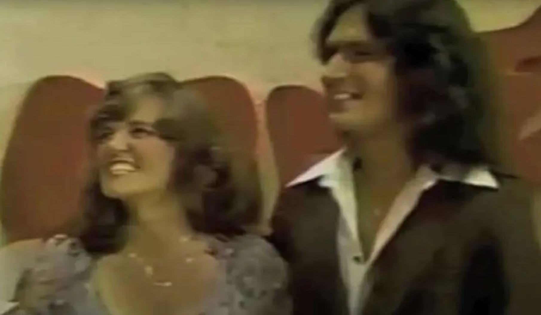 Alcalá participó en ‘The Dating Game’ en 1978 y ganó una cita con Cheryl Bradshaw