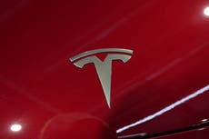 EEUU investiga sistema de conducción autónoma de Tesla tras muerte de un peatón con baja visibilidad