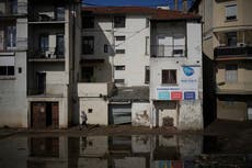 Dos días de lluvias torrenciales provocan severas inundaciones en centro de Francia