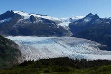 Prevén inundaciones moderadas por desbordamiento de presa glaciar en capital de Alaska