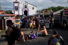 Panameños acuden ante Cristo Negro de Portobelo para "pagar" favores en famoso peregrinaje religioso