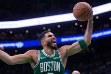 Tatum y Celtics celebran el 18vo banderín al atinar 29 triples y aplastar 132-109 a Knicks