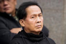 Mujeres confrontan a evangelista filipino acusado de abusos