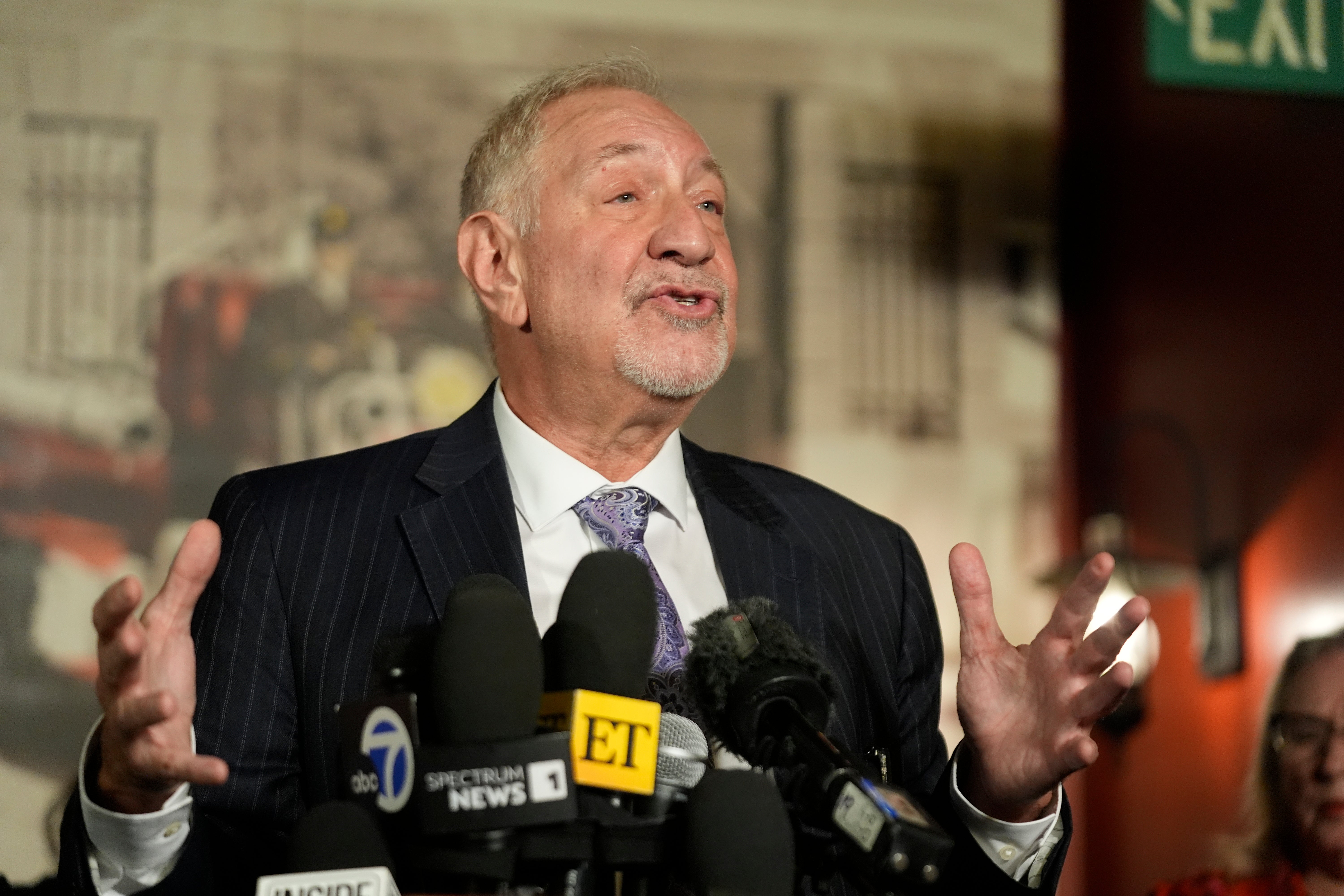 El abogado Mark Geragos dijo estar convencido de que Erik y Lyle Menéndez podrán volver a casa antes de Acción de Gracias