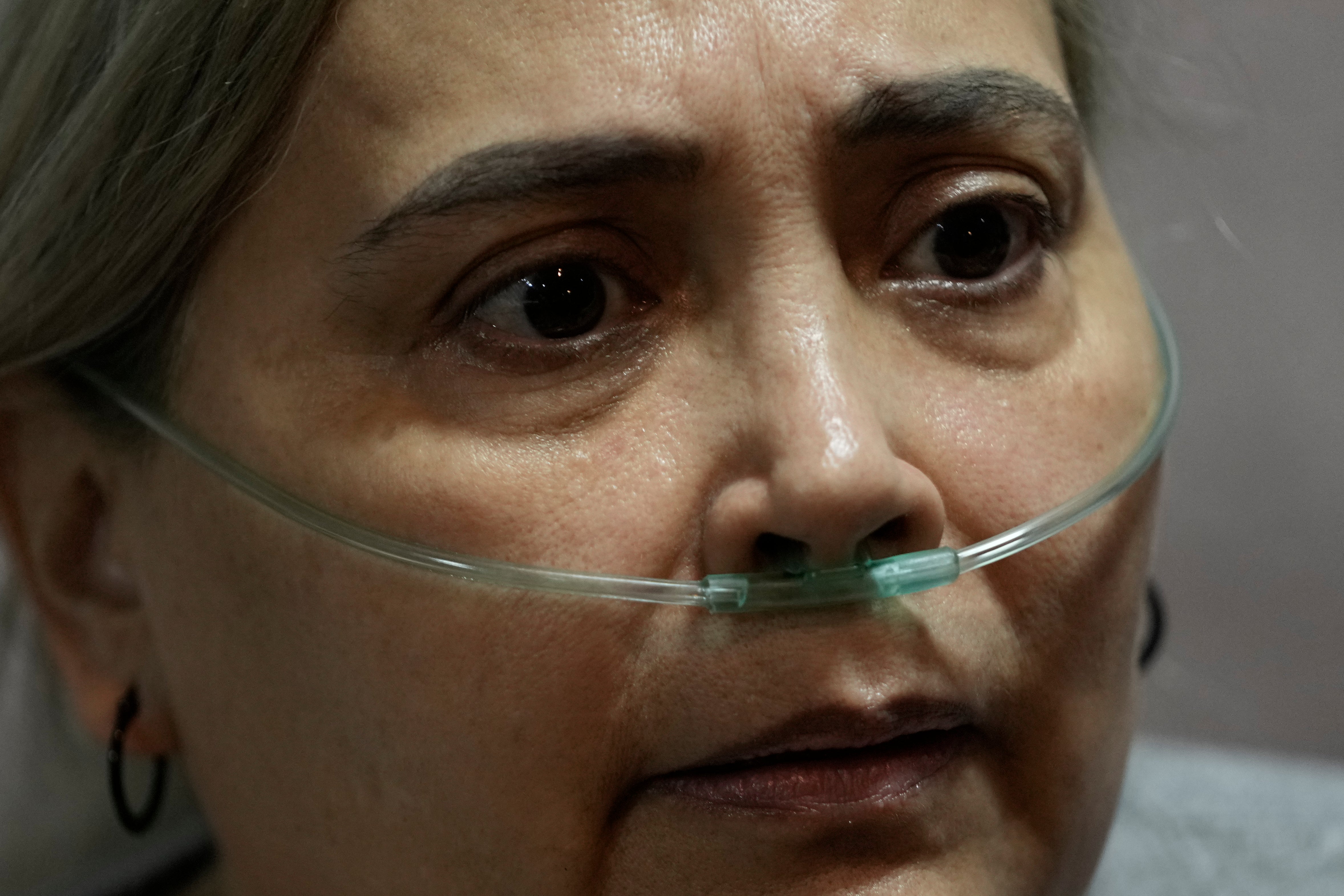 ECUADOR-CORTES LUZ-SALUD