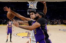 Anthony Davis contribuye con 35 puntos a remontada de Lakers ante Suns