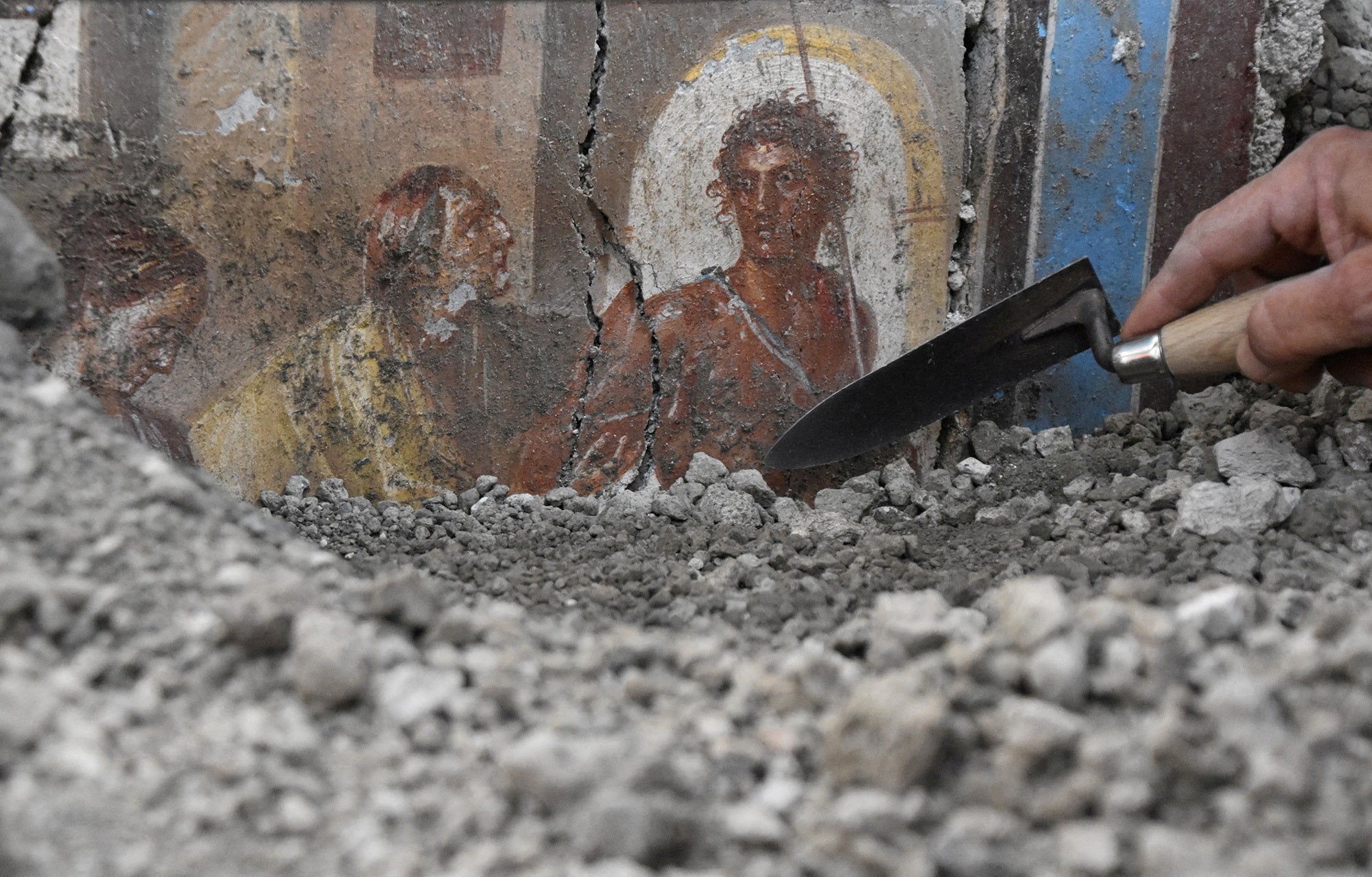 Escena del mito griego de Hipólito y Fedra en las excavaciones de Pompeya, Italia. La vivienda, que destaca por la calidad de su decoración mural, quedó sumergida en cenizas cuando el Vesubio explotó en el año 79 d.C.