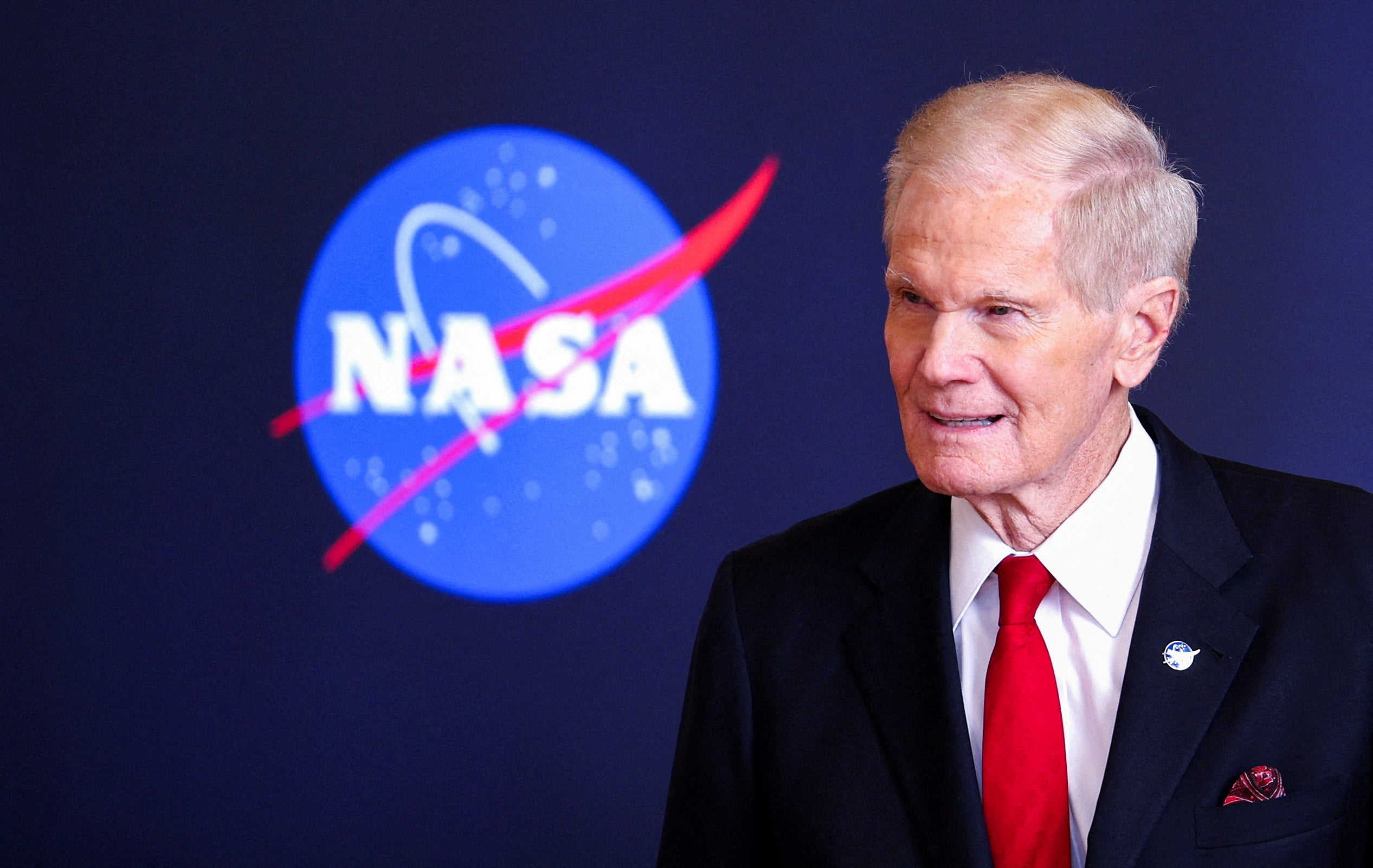 Bill Nelson, administrador de la NASA, pronuncia una conferencia en la Universidad de Sofía, en Bulgaria, a principios de este mes. Nelson reaccionó a un informe del periódico Wall Street Journal según el cual el fundador de SpaceX, Elon Musk, y el presidente ruso, Vladímir Putin, se habían comunicado varias veces por teléfono desde 2022. De ser cierta, Nelson dijo que la noticia sería “preocupante”