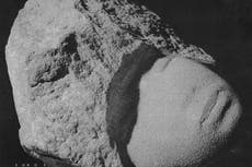 Reseña: The Cure habla sobre la mortalidad en su nuevo álbum