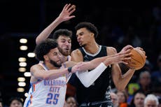 Dort anota 20 puntos, Holmgren añade 19 y Thunder supera 105-93 a Spurs para seguir invicto