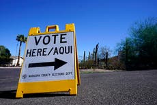 Ordenan a Arizona divulgar lista de votantes con ciudadanía no verificada