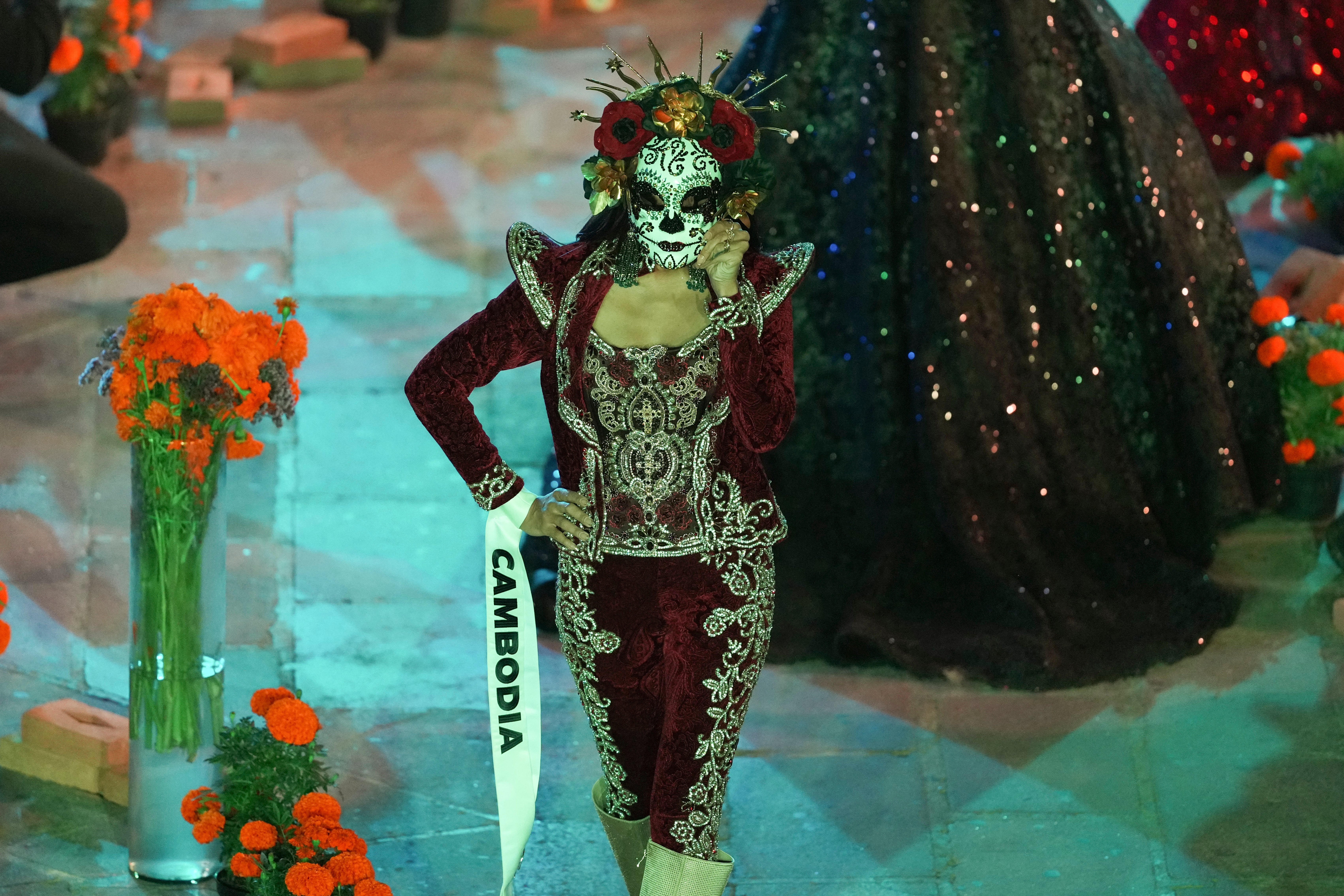 MISS UNIVERSO-GALA DE CATRINAS