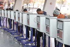 Elecciones EE. UU.: una de cada tres personas de color votó a Trump